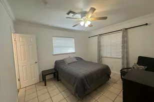740 NE 37th St, Oakland Park, FL 33334 - Photo 12