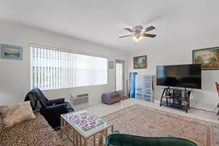 279 Coventry L, West Palm Beach, FL 33417 - Photo 2