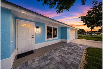 1451 SE Grapeland Avenue, Port Saint Lucie, FL 34952 - Photo 2