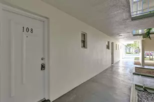 4205 N University Dr, Sunrise, FL 33351 - Photo 2
