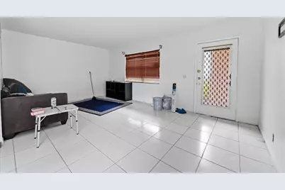 343 Capri #H, Delray Beach, FL 33484 - Photo 2