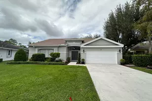 1000 Lake Breeze Dr, Wellington, FL 33414 - Photo 2