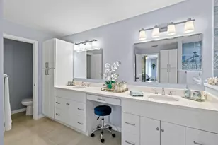 252 Legendary Cir, Palm Beach Gardens, FL 33418 - Photo 14