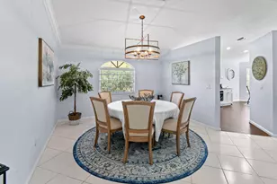 252 Legendary Cir, Palm Beach Gardens, FL 33418 - Photo 2