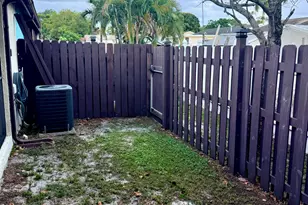 5624 Biscayne Dr, Greenacres, FL 33463 - Photo 12