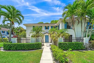 352 Prestwick Cir, Palm Beach Gardens, FL 33418 - Photo 1