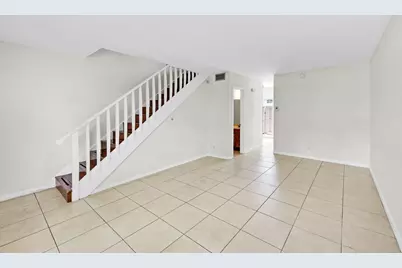 16 NE 20th Court #B8, Wilton Manors, FL 33305 - Photo 6