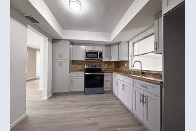 820 NW 78th Avenue, Pembroke Pines, FL 33024 - Photo 2