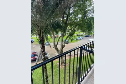 2751 N Palm Aire Drive #402, Pompano Beach, FL 33069 - Photo 16
