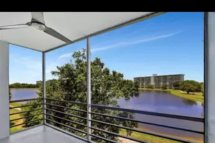 2751 N Palm Aire Dr, Pompano Beach, FL 33069 - Photo 2