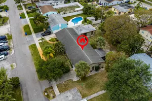 723 N 7th St, Lantana, FL 33462 - Photo 12