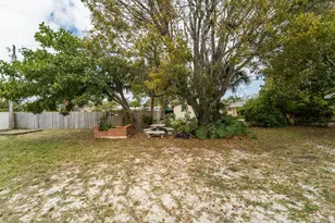723 N 7th St, Lantana, FL 33462 - Photo 8