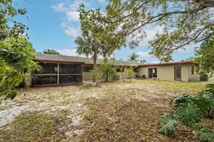 723 N 7th St, Lantana, FL 33462 - Photo 6