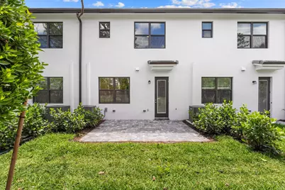 4315 Efendi Drive, Lantana, FL 33462 - Photo 2