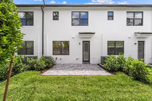 4315 Efendi Dr, Lantana, FL 33462 - Photo 2