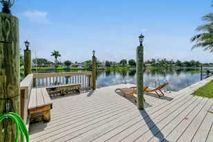 8110 W Lake Dr, West Palm Beach, FL 33406 - Photo 2