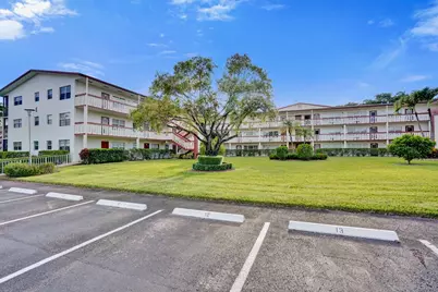 189 Brighton E, Boca Raton, FL 33434 - Photo 2