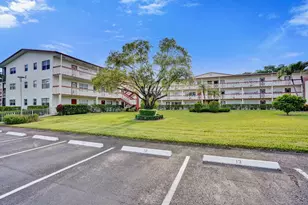 189 Brighton E, Boca Raton, FL 33434 - Photo 2
