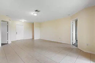 8460 NW 40th St, Coral Springs, FL 33065 - Photo 10