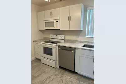 106 Lake Dora Drive, West Palm Beach, FL 33411 - Photo 2