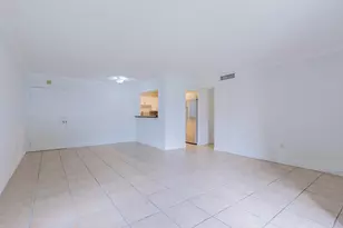 9459 SW 76th St, Miami, FL 33173 - Photo 6