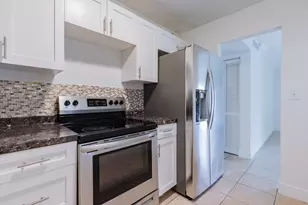 9459 SW 76th St, Miami, FL 33173 - Photo 2