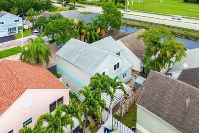 331 NW 101st Terrace, Pembroke Pines, FL 33026 - Photo 32