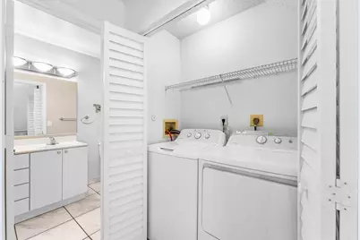 331 NW 101st Terrace, Pembroke Pines, FL 33026 - Photo 10