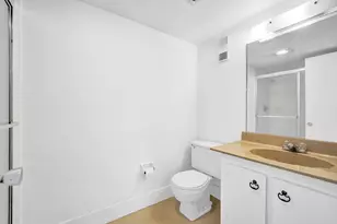 1811 Sabal Palm Dr, Davie, FL 33324 - Photo 28