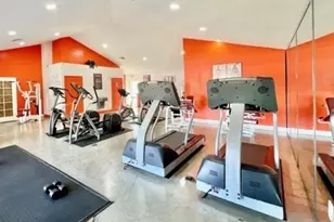 18860 NW 57th Ave, Hialeah, FL 33015 - Photo 6