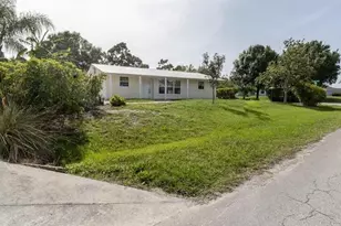 874 Blossom, Sebastian, FL 32958 - Photo 12