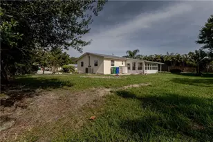 874 Blossom, Sebastian, FL 32958 - Photo 2