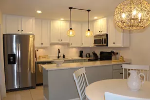 301 SE Castle Ct, Port Saint Lucie, FL 34952 - Photo 2