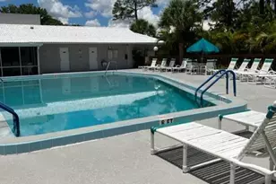 301 SE Castle Ct, Port Saint Lucie, FL 34952 - Photo 22