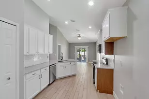 8131 Westfield Cir, Vero Beach, FL 32966 - Photo 16