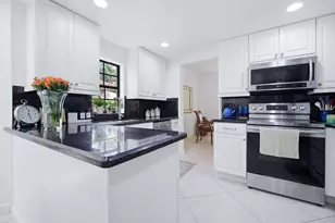 7798 La Mirada Dr, Boca Raton, FL 33433 - Photo 10