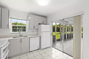9162 SW 5th St, Boca Raton, FL 33428 - Photo 4