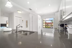 21218 Lago Cir, Boca Raton, FL 33433 - Photo 14