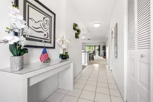 21218 Lago Cir, Boca Raton, FL 33433 - Photo 8
