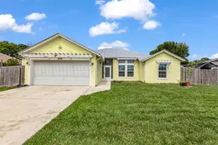 2530 SE Hemsing St, Port Saint Lucie, FL 34984 - Photo 2
