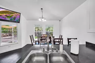 2530 SE Hemsing St, Port Saint Lucie, FL 34984 - Photo 10