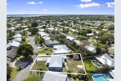 2268 NE 16th Court, Jensen Beach, FL 34957 - Photo 16
