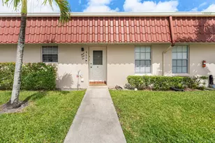 852 Salem Ln, Lake Worth, FL 33467 - Photo 2