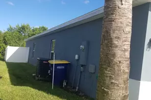 3376 N Park Dr, Fort Pierce, FL 34982 - Photo 2