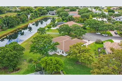 16245 Seneca Circle, Davie, FL 33331 - Photo 70