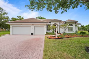 16245 Seneca Cir, Davie, FL 33331 - Photo 2