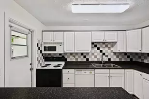 3004 NW 69th Ct, Fort Lauderdale, FL 33309 - Photo 10
