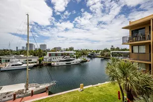301 Golden Isles Dr, Hallandale Beach, FL 33009 - Photo 10