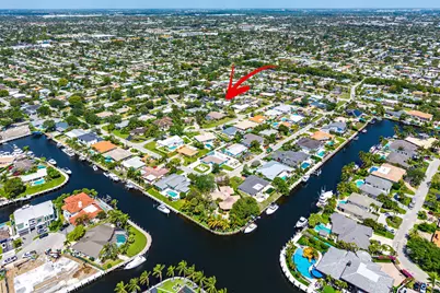 2741 NE 52nd Street, Lighthouse Point, FL 33064 - Photo 2
