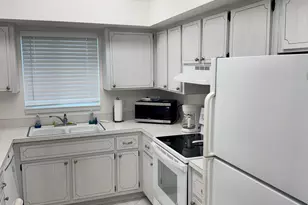 2950 SE Ocean Blvd, Stuart, FL 34996 - Photo 4